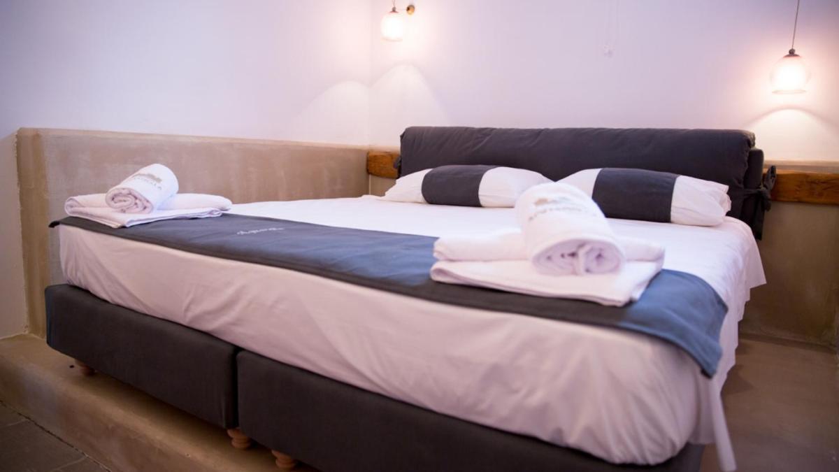 Chic & Modern Apartments With Swim Access Chalki Town Buitenkant foto