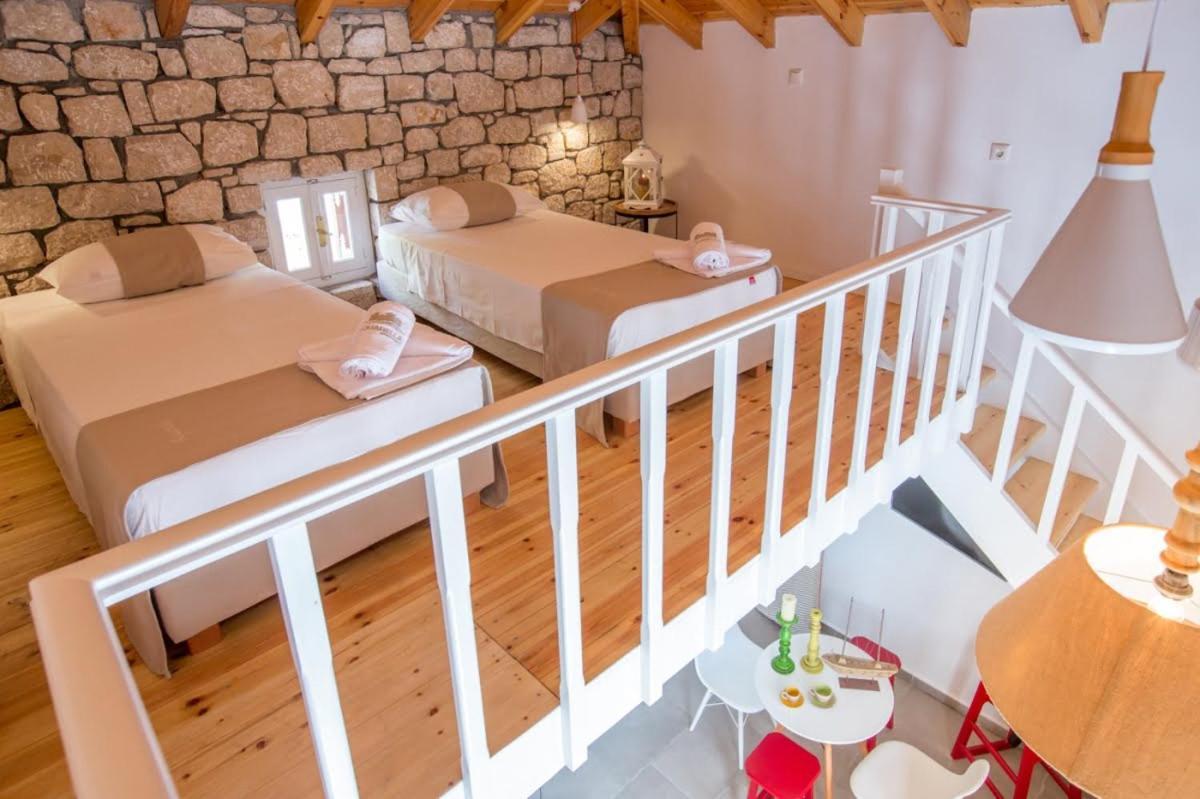 Chic & Modern Apartments With Swim Access Chalki Town Buitenkant foto