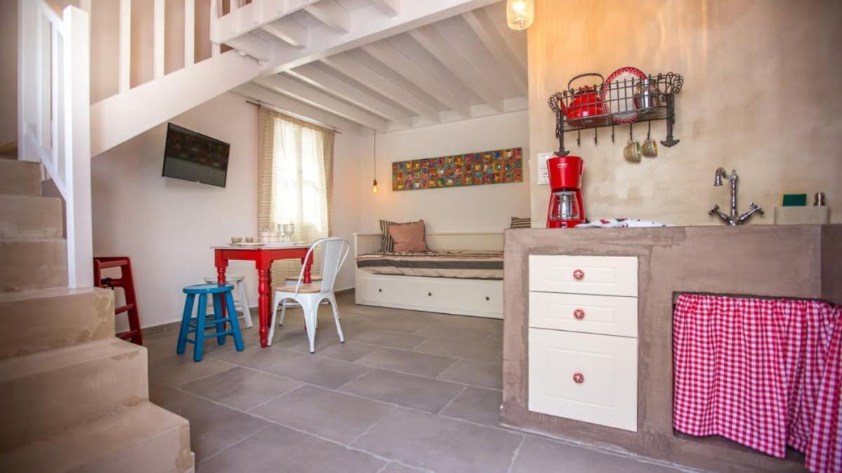 Chic & Modern Apartments With Swim Access Chalki Town Buitenkant foto