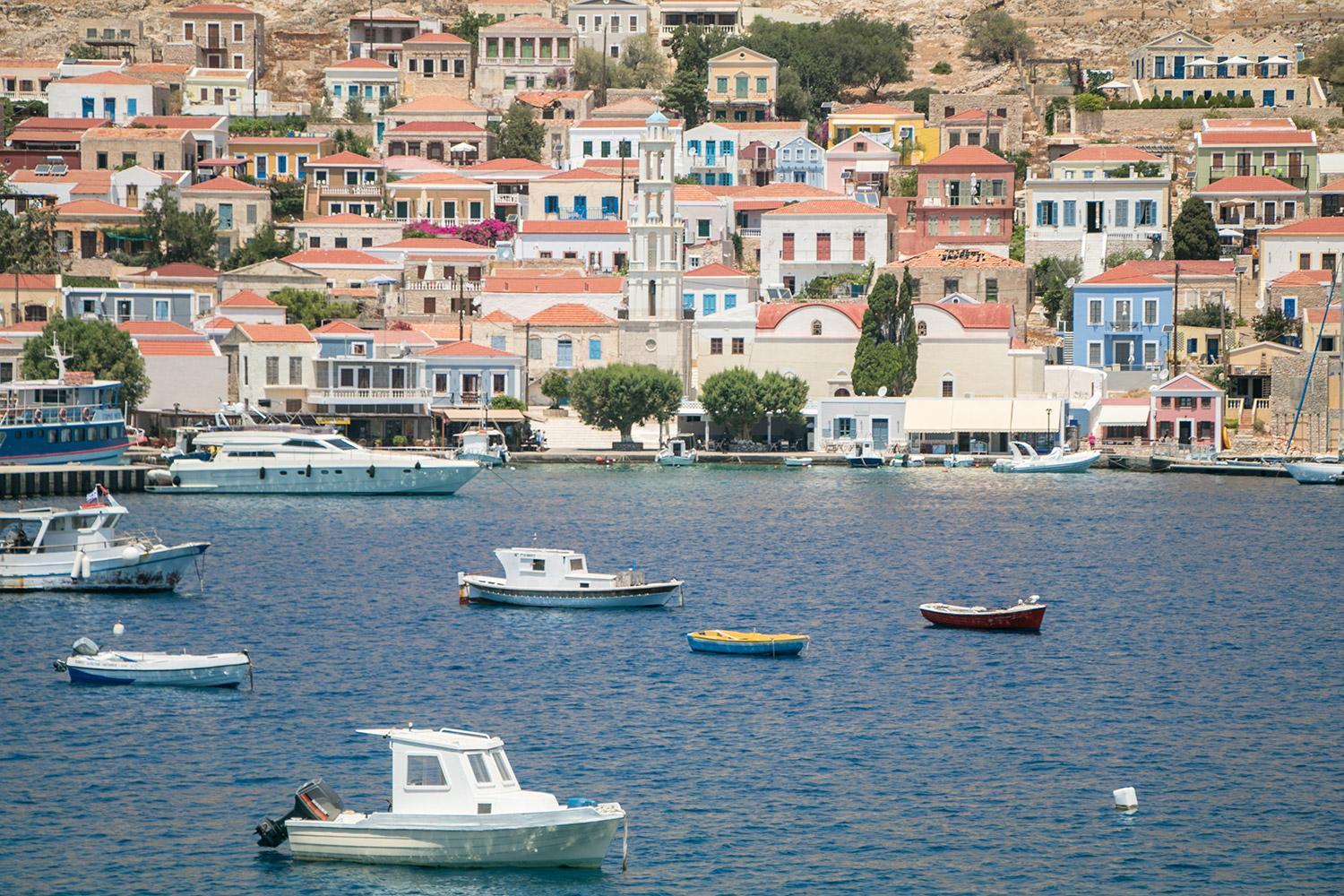 Chic & Modern Apartments With Swim Access Chalki Town Buitenkant foto